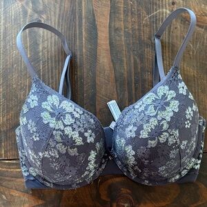 Victorias Secret Floral Lace Underwire bra